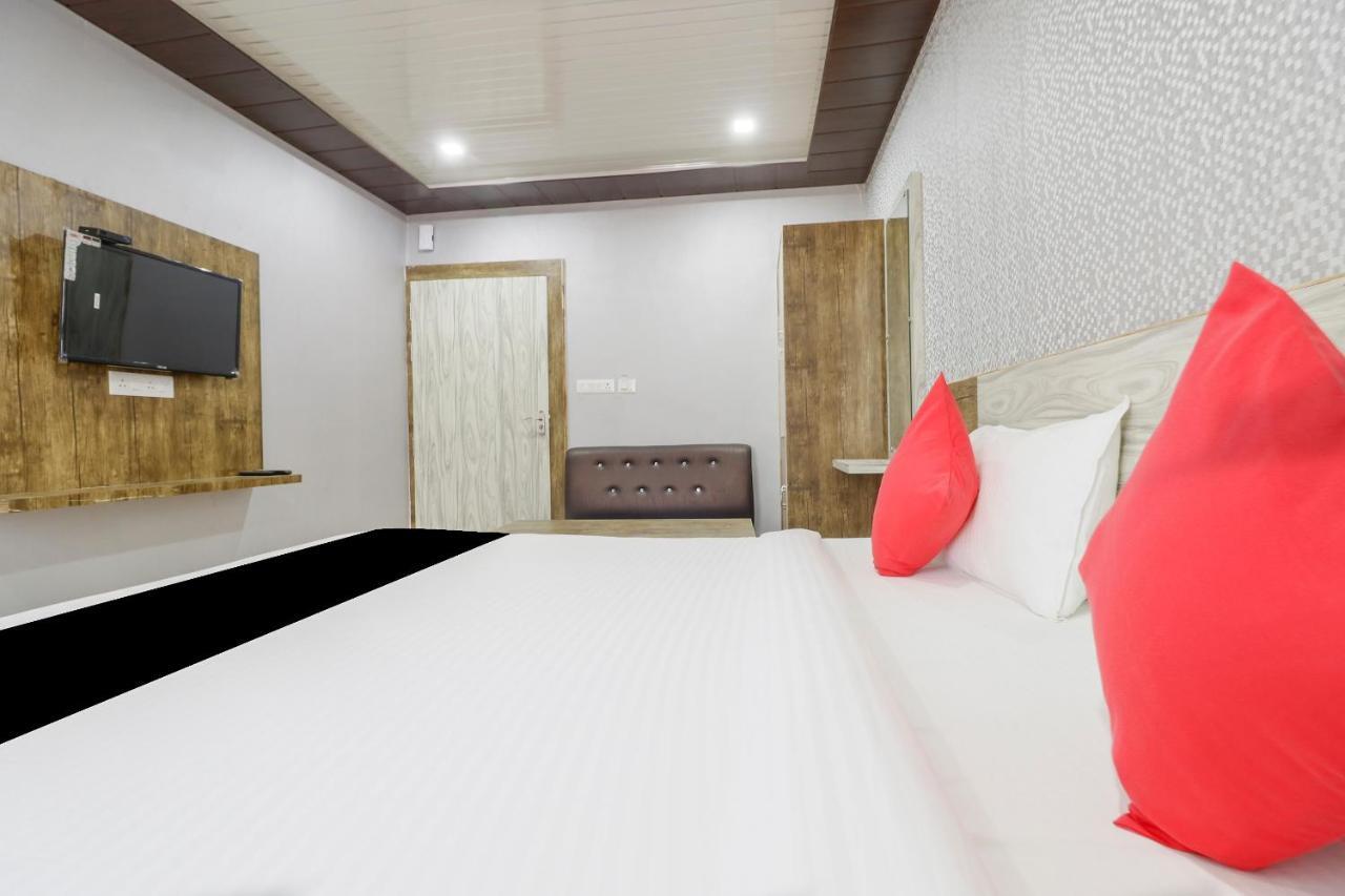 Capital O 63158 Hotel Om Sai Ram Chhatarpur Екстериор снимка