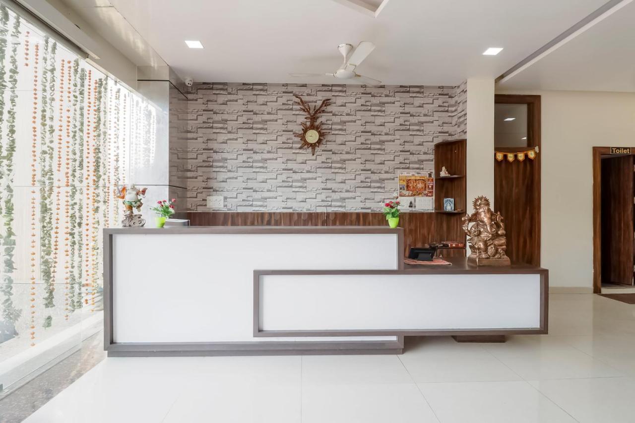 Capital O 63158 Hotel Om Sai Ram Chhatarpur Екстериор снимка