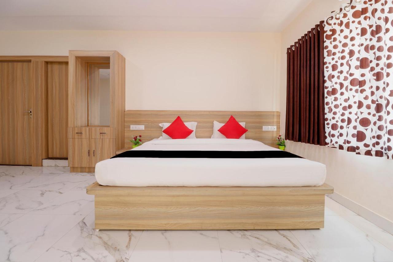 Capital O 63158 Hotel Om Sai Ram Chhatarpur Екстериор снимка