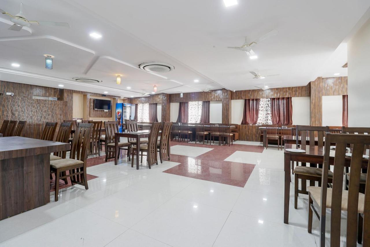 Capital O 63158 Hotel Om Sai Ram Chhatarpur Екстериор снимка